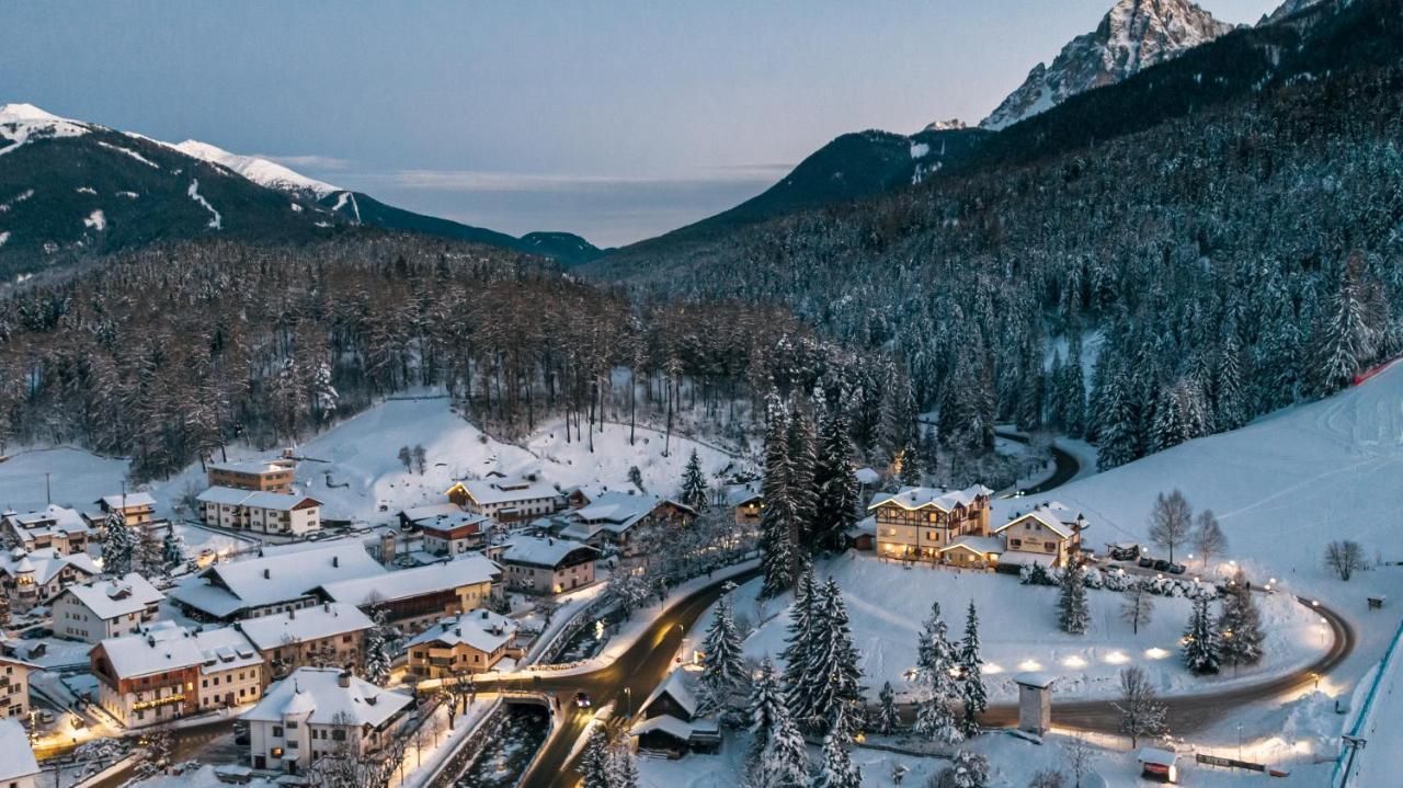 Hotel Villa Waldheim San Candido Dış mekan fotoğraf