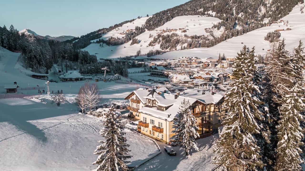 Hotel Villa Waldheim San Candido Dış mekan fotoğraf