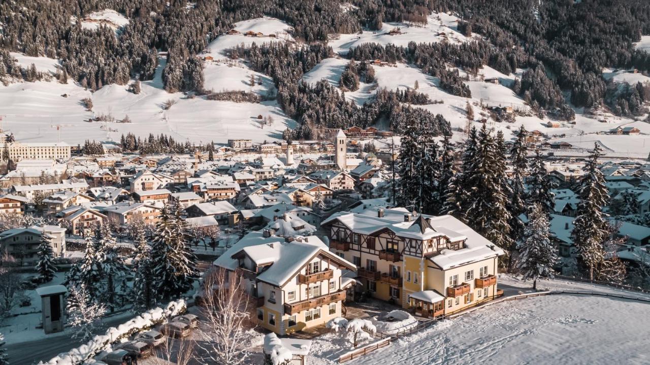Hotel Villa Waldheim San Candido Dış mekan fotoğraf