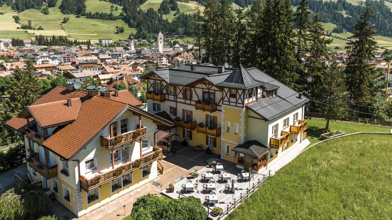 Hotel Villa Waldheim San Candido Dış mekan fotoğraf