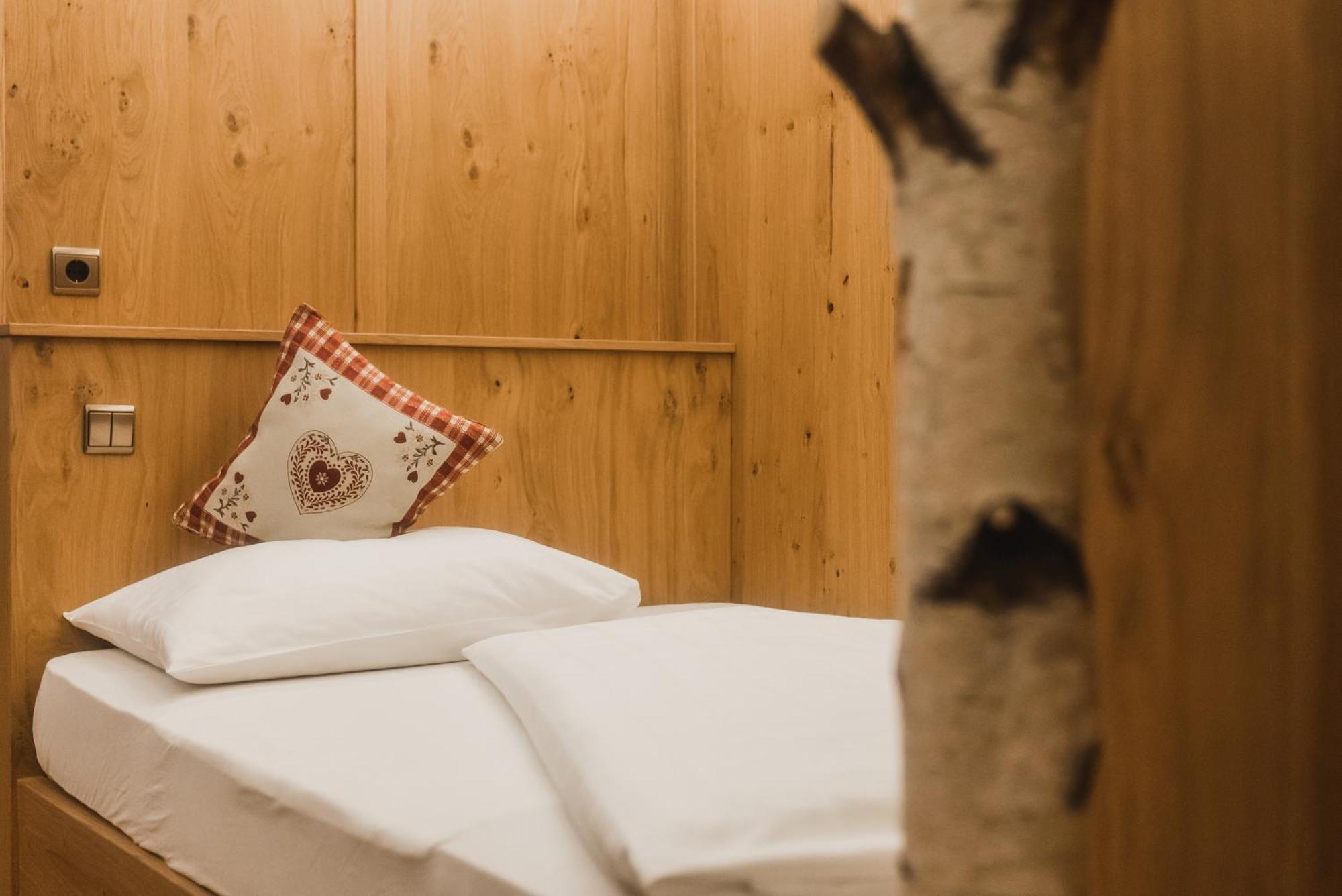 Hotel Villa Waldheim San Candido Dış mekan fotoğraf