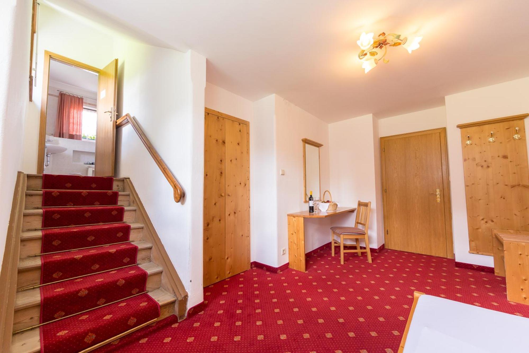 Hotel Villa Waldheim San Candido Oda fotoğraf