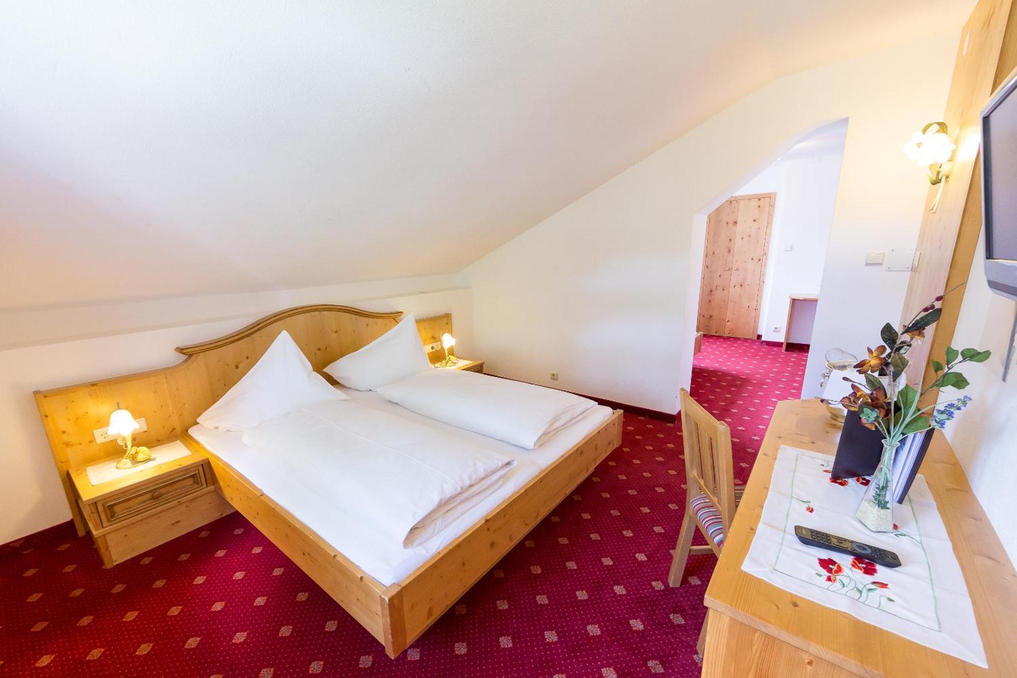 Hotel Villa Waldheim San Candido Oda fotoğraf